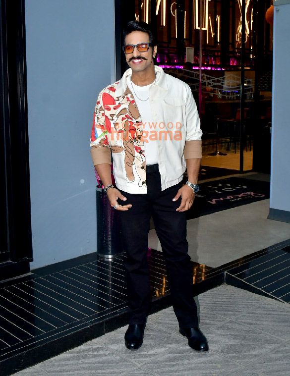 photos palak tiwari and thakur anoop singh snapped in andheri 6