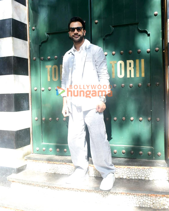 photos rajkummar rao and wamiqa gabbi snapped promoting bhool chuk maaf at torii restaurant in bandra 1