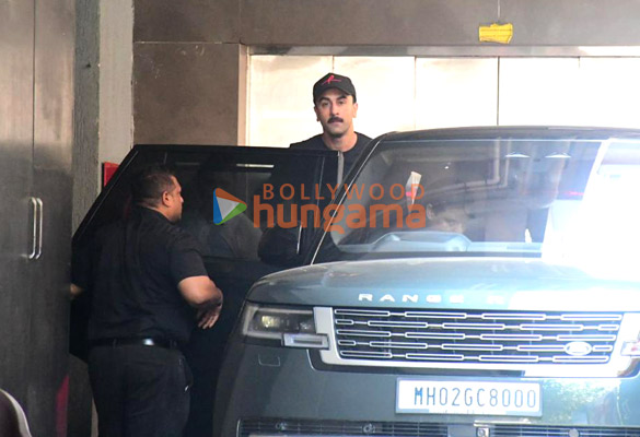 photos ranbir kapoor spotted in bandra 1 4
