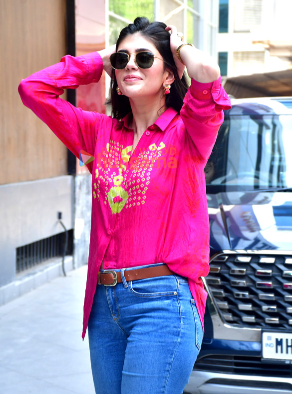photos sanjana sanghi snapped in andheri 2 7