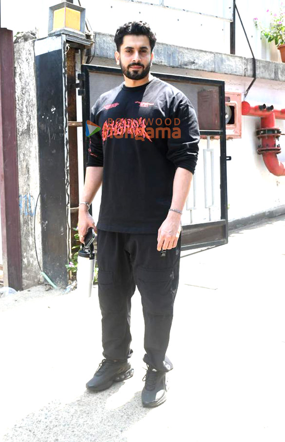 photos sunny singh nijjar snapped in bandra 2