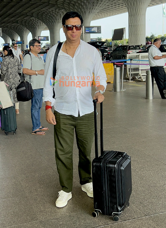 photos sussanne khan and madhur bhandarkar snapped at the airport 2