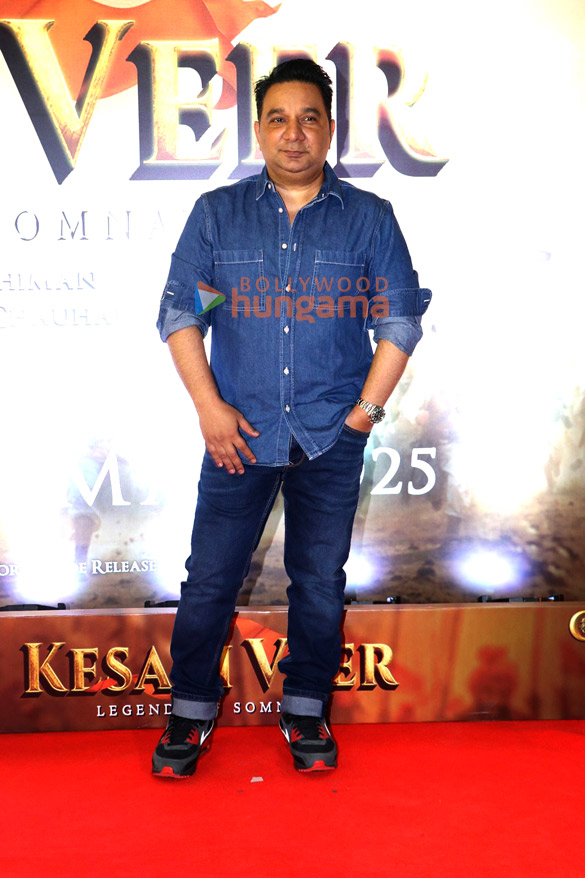 photos tiger shroff suniel shetty and others grace the special screening of kesari veer 7