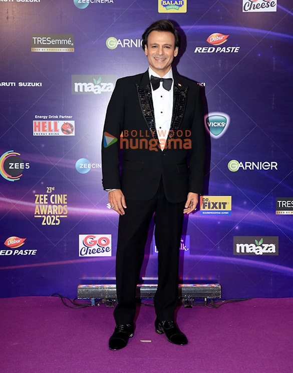 photos vikrant massey aparshakti khurana and others grace the zee cine awards 2025 21