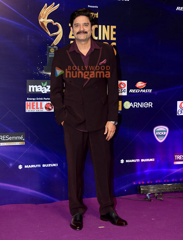 photos vikrant massey aparshakti khurana and others grace the zee cine awards 2025 49