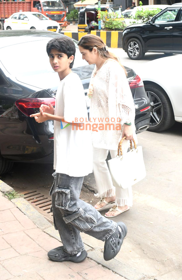photos zayed khan snapped spending time with family in bandra 2