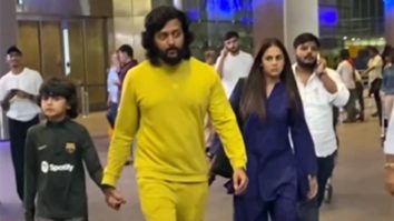 Riteish & Genelia Deshmukh get clicked with kids at the airport