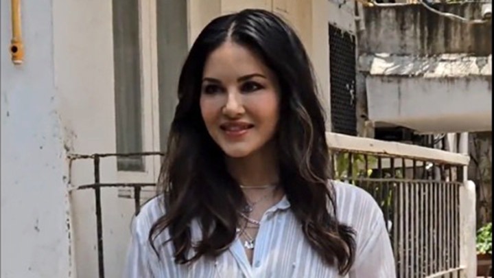 Sunny Leone spotted on a bright sunny day
