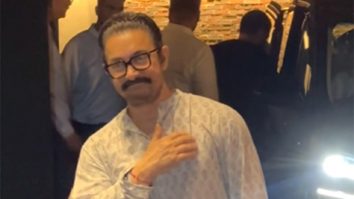 Aamir Khan posing for paps