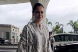 Casual airport look is the way to go! Dia Mirza