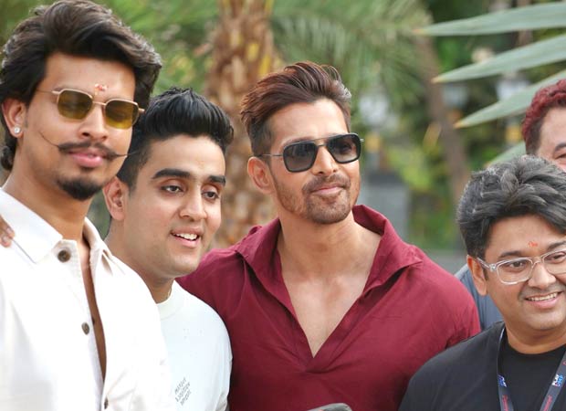 Ek Deewane Ki Deewaniyat Wrap Up: Harshvardhan Rane and others suffer Pyrotechnics mishap; gets captured on video