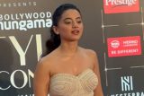 Helly Shah in a magnificent outfit for Bollywood Hungama’s Style Icon Awards