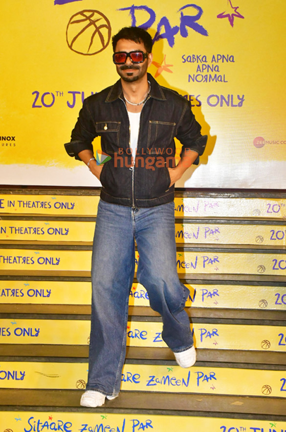 photos aamir khan salman khan tiger shroff genelia deshmukh vicky kaushal and others grace the premiere of sitaare zameen par 3