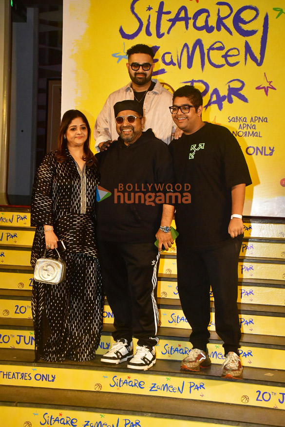 photos aamir khan tiger shroff and others grace the premiere of sitaare zameen par 1043 19