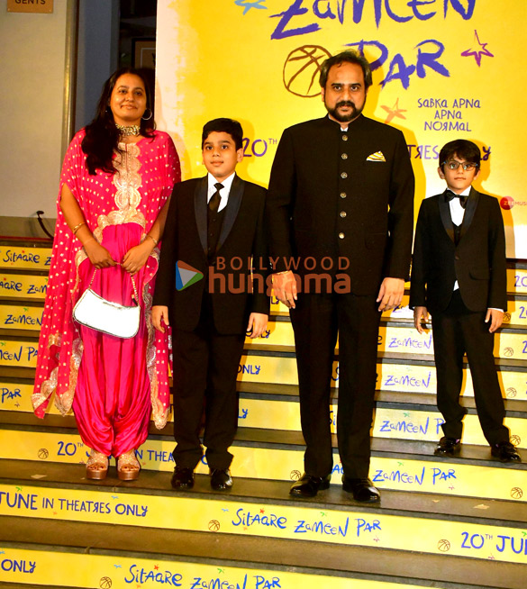 photos aamir khan tiger shroff and others grace the premiere of sitaare zameen par 3