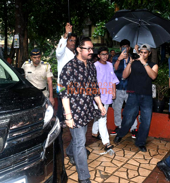 photos aamir khan snapped in bandra 1 6