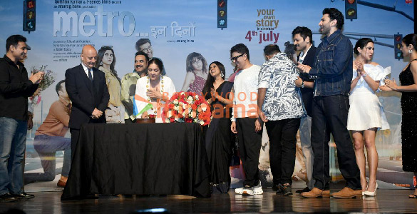 photos aditya roy kapur sara ali khan anupam kher fatima sana shaikh and others grace the trailer launch of metroin dino 25 8