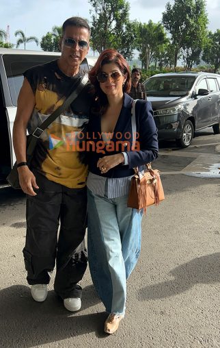 Photos: Akshay Kumar and Twinkle Khanna snapped at the airport