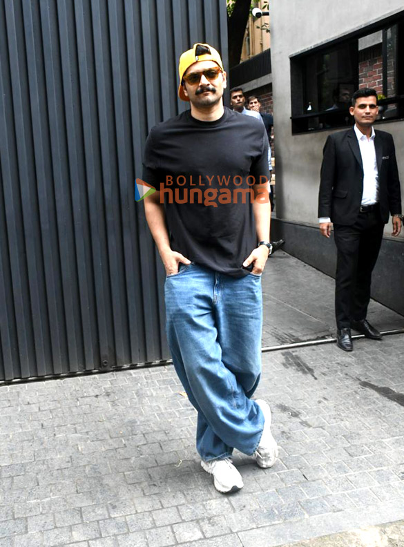 photos ali fazal and vijay varma snapped outside excel entertainments office in bandra 5
