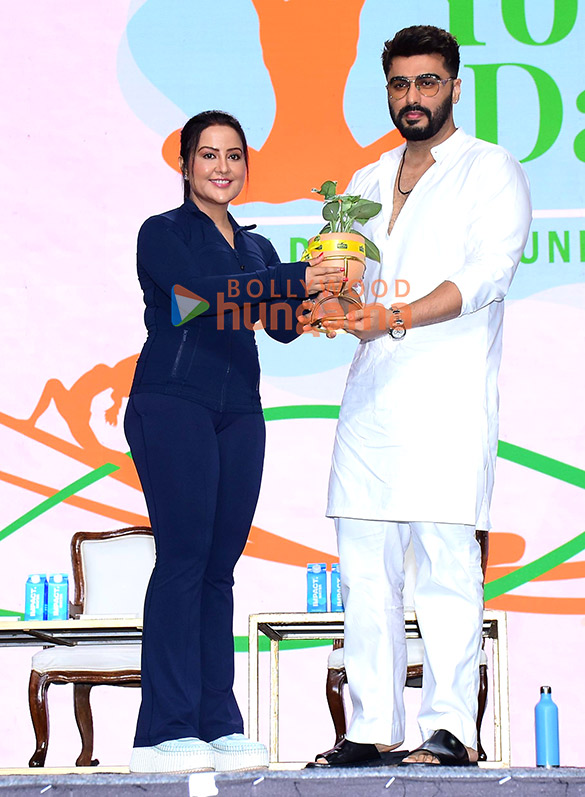 Photos: Arjun Kapoor, Nushrratt Bharuccha attend Amruta Fadnavis’ Yoga Day with 1,000 marginalised women Photos: Arjun Kapoor, Nushrratt Bharuccha attend Amruta Fadnavis’ Yoga Day with 1,000 marginalised women