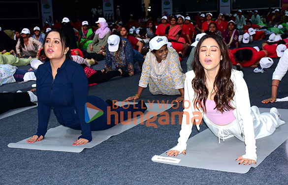 photos arjun kapoor nushrratt bharuccha attend amruta fadnavis yoga day with 1000 marginalised women 5