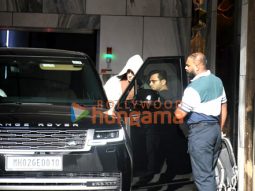 Photos: Hrithik Roshan snapped in Santacruz