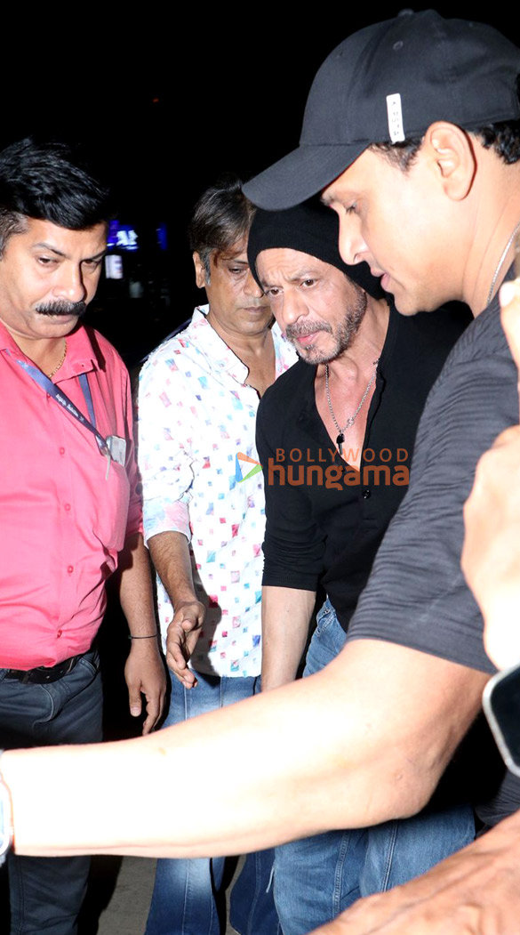 photos shah rukh khan varun dhawan mrunal thakur and others attend fitness trainer prashant sawants marriage reception 2