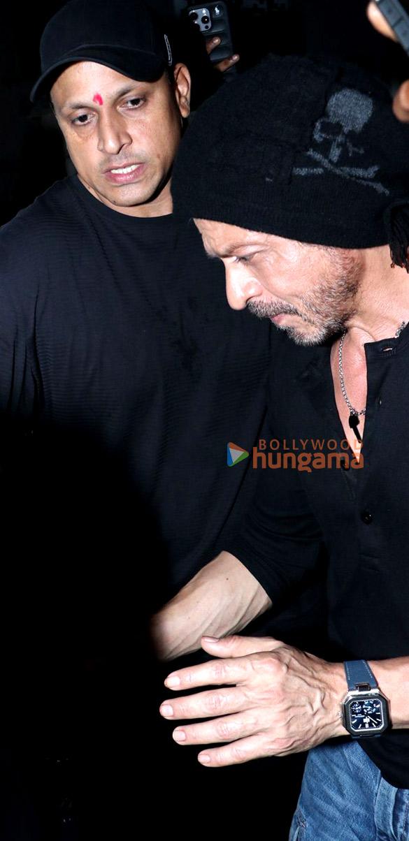 Photos: Shah Rukh Khan, Varun Dhawan, Mrunal Thakur and others attend fitness trainer Prashant Sawant’s marriage reception Photos: Shah Rukh Khan, Varun Dhawan, Mrunal Thakur and others attend fitness trainer Prashant Sawant’s marriage reception