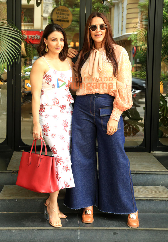 photos soha ali khan and neha dhupia snapped in bandra 6