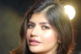 Anjini Dhawan’s glam glaze