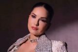 Dazzling beauty! Sunny Leone