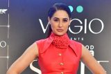 Beauty in Red! Nargis Fakhri at Bollywood Hungama’s Style Icon Awards