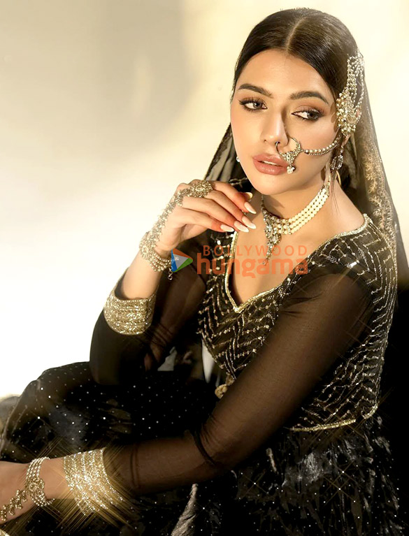 ruhi singh 4 72