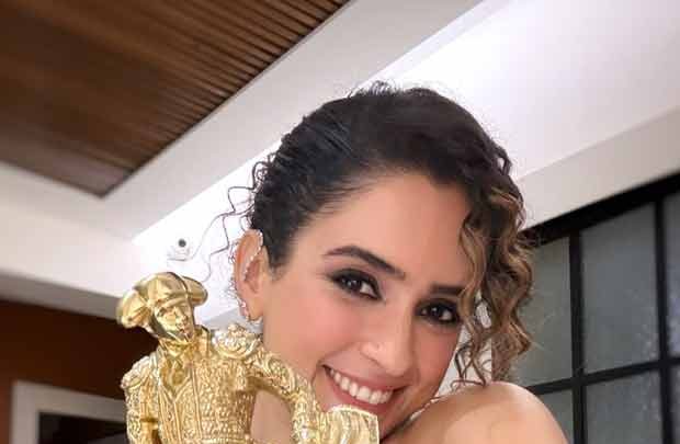 “Extremely grateful for the love”, Sanya Malhotra on winning People’s Choice Star of the Year for ‘Mrs.’ at Bollywood Hungama Style Icons 2025