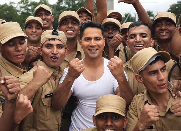 Varun Dhawan takes on 50 push-ups with Army Cadets on Border 2 shoot