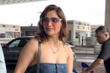 Arti Singh in beautiful denims papped with husband at the airport