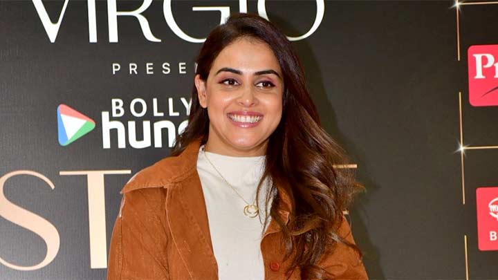 Cutest smile ever! Genelia Deshmukh at Bollywood Hungama’s Style Icon Panel