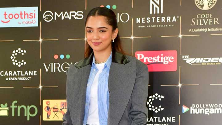 Pretty little baby!! Ahsaas Channa at Bollywood Hungama’s Style Icon Panel