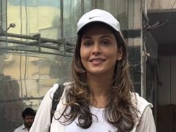 Isha Koppikar’s sweet chit chat with paps post gym