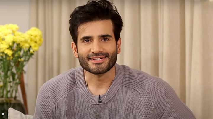 Karan Tacker’s EXCITING Rapid Fire on SRK, Crush on co-star, Dating Apps, ZNMD & more
