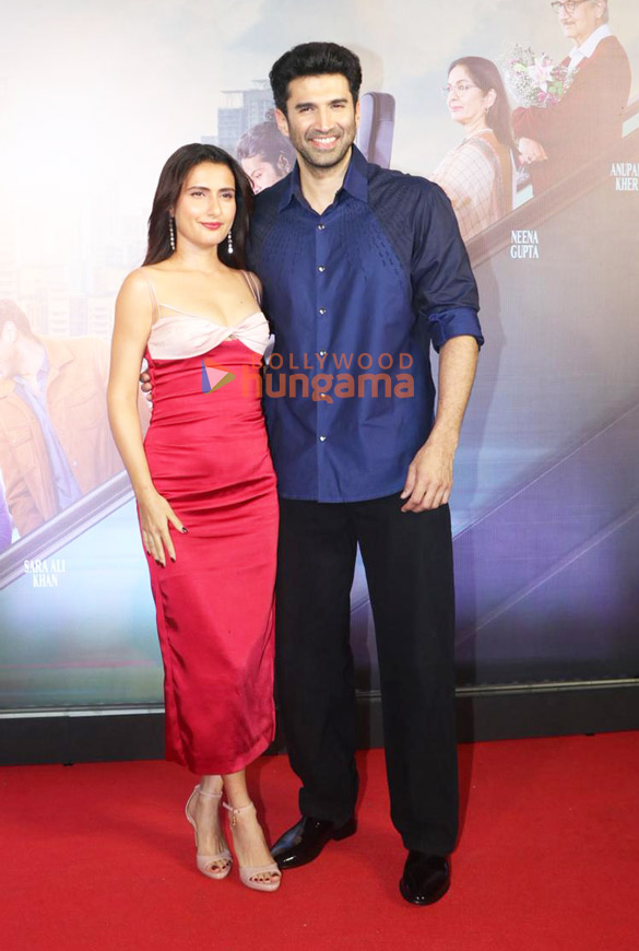 photos aditya roy kapur fatima sana shaikh and others grace the premiere of metro in dino 6