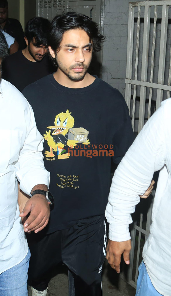 Photos: Aryan Khan snapped at a dubbing studio in Bandra Photos: Aryan Khan snapped at a dubbing studio in Bandra