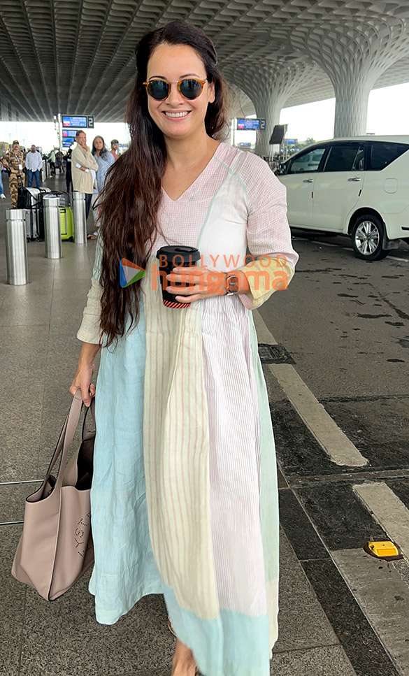 photos dia mirza snapped at the airport 1 3