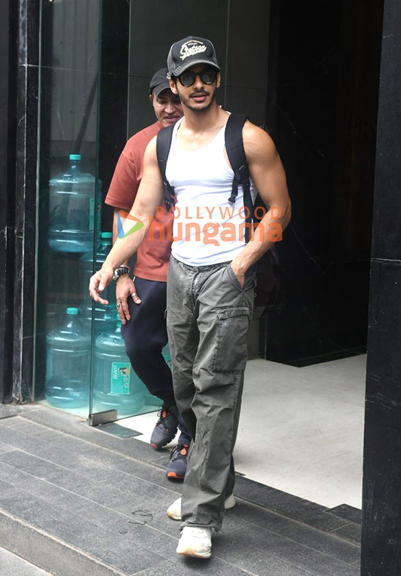 photos ishaan khatter snapped outside a gym in bandra 3