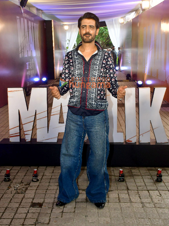 photos rajkummar rao manushi chhillar prosenjit chatterjee and others grace the trailer launch of maalik 12