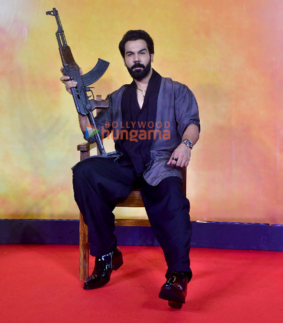 photos rajkummar rao manushi chhillar prosenjit chatterjee and others grace the trailer launch of maalik 4