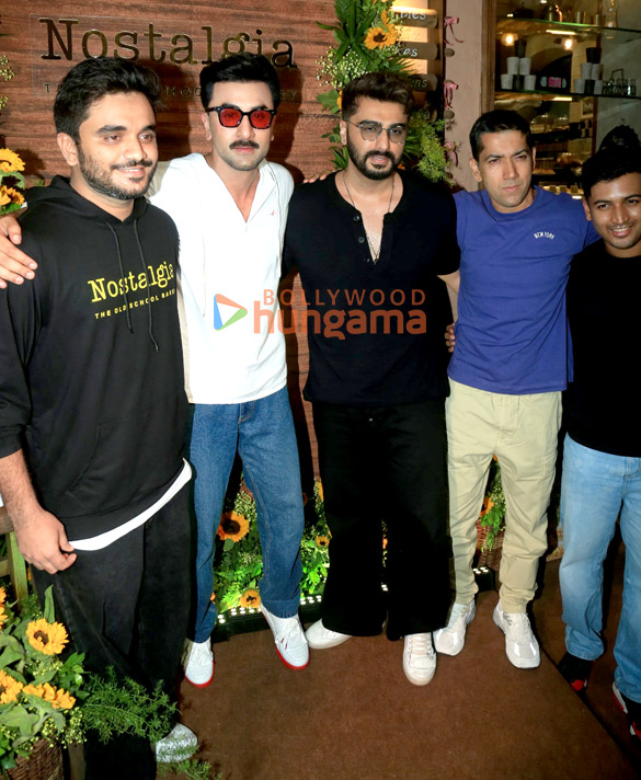Photos: Ranbir Kapoor, Arjun Kapoor, Anjini Dhawan and others snapped at Nostalgia – The Old School Bakery in Bandra Photos: Ranbir Kapoor, Arjun Kapoor, Anjini Dhawan and others snapped at Nostalgia – The Old School Bakery in Bandra