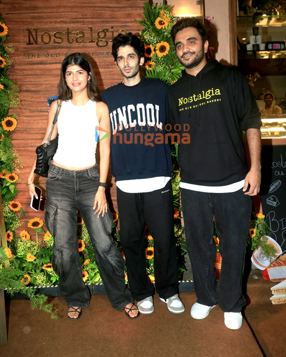photos ranbir kapoor arjun kapoor anjini dhawan and others snapped at nostalgia the old school bakery in bandra 3