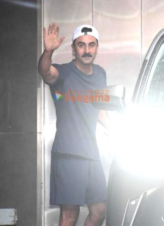Photos: Ranbir Kapoor spotted outside a clinic in Bandra
