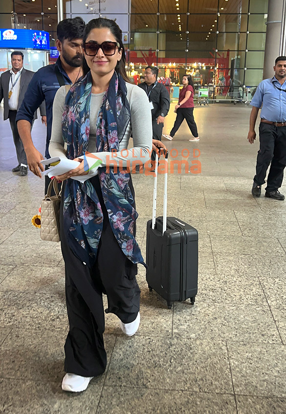 photos rashmika mandanna anupam kher shubhangi and others snapped at the airport 1